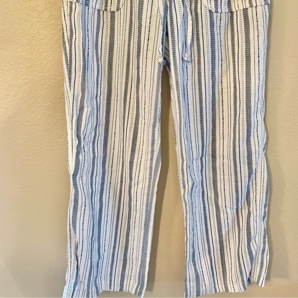 SO Linen Pants Medium White Blue Striped Smocked Waistband Ties Pockets - Picture 4 of 13